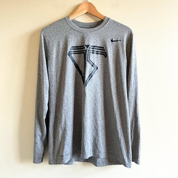 NIKE DRI-FIT THE NIKE TEE SHIRT TOP LONG SLEEVE MENS SIZE L GRAY "28" CREWNECK - Picture 1 of 5